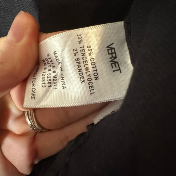 Vervet - Jeanne - High-Rise Stretch Slim Straight Black Jeans - Picture 9 of 10